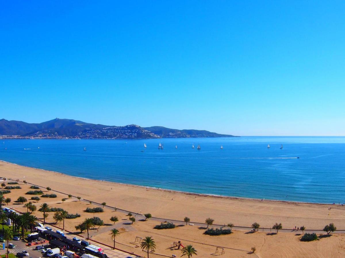 Holiday Home Peni Empuriabrava Bagian luar foto